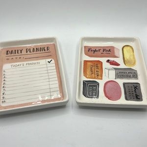 Aesthetic Magenta Desk Trays